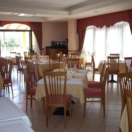 Hotel Margherita ซานโจวานนี โรตอนโด ภายนอก รูปภาพ