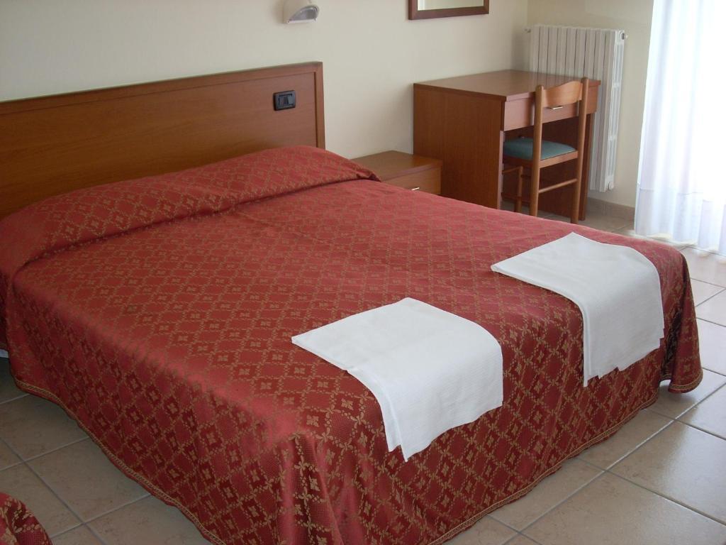 Hotel Margherita ซานโจวานนี โรตอนโด ห้อง รูปภาพ