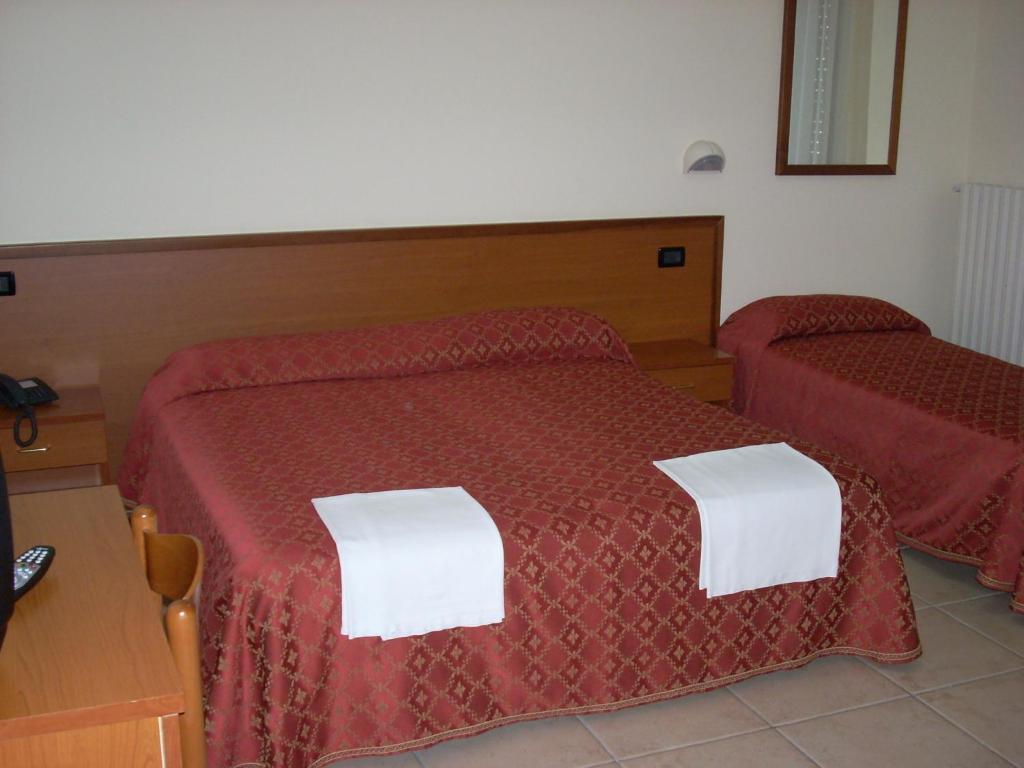 Hotel Margherita ซานโจวานนี โรตอนโด ห้อง รูปภาพ