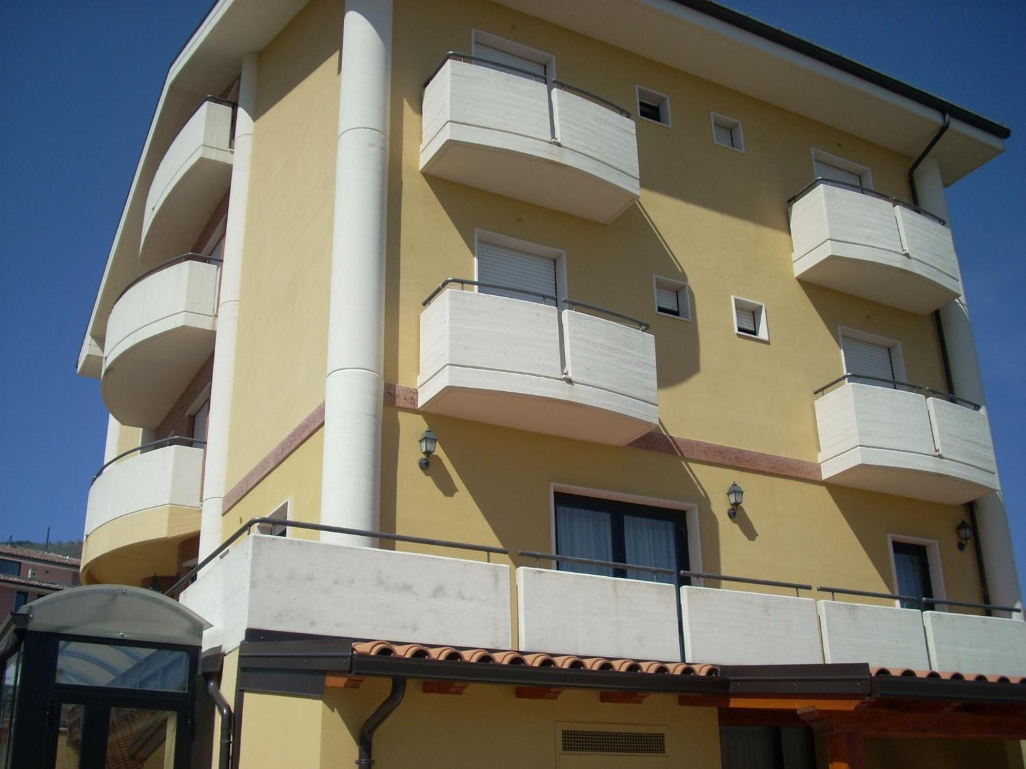 Hotel Margherita ซานโจวานนี โรตอนโด ภายนอก รูปภาพ