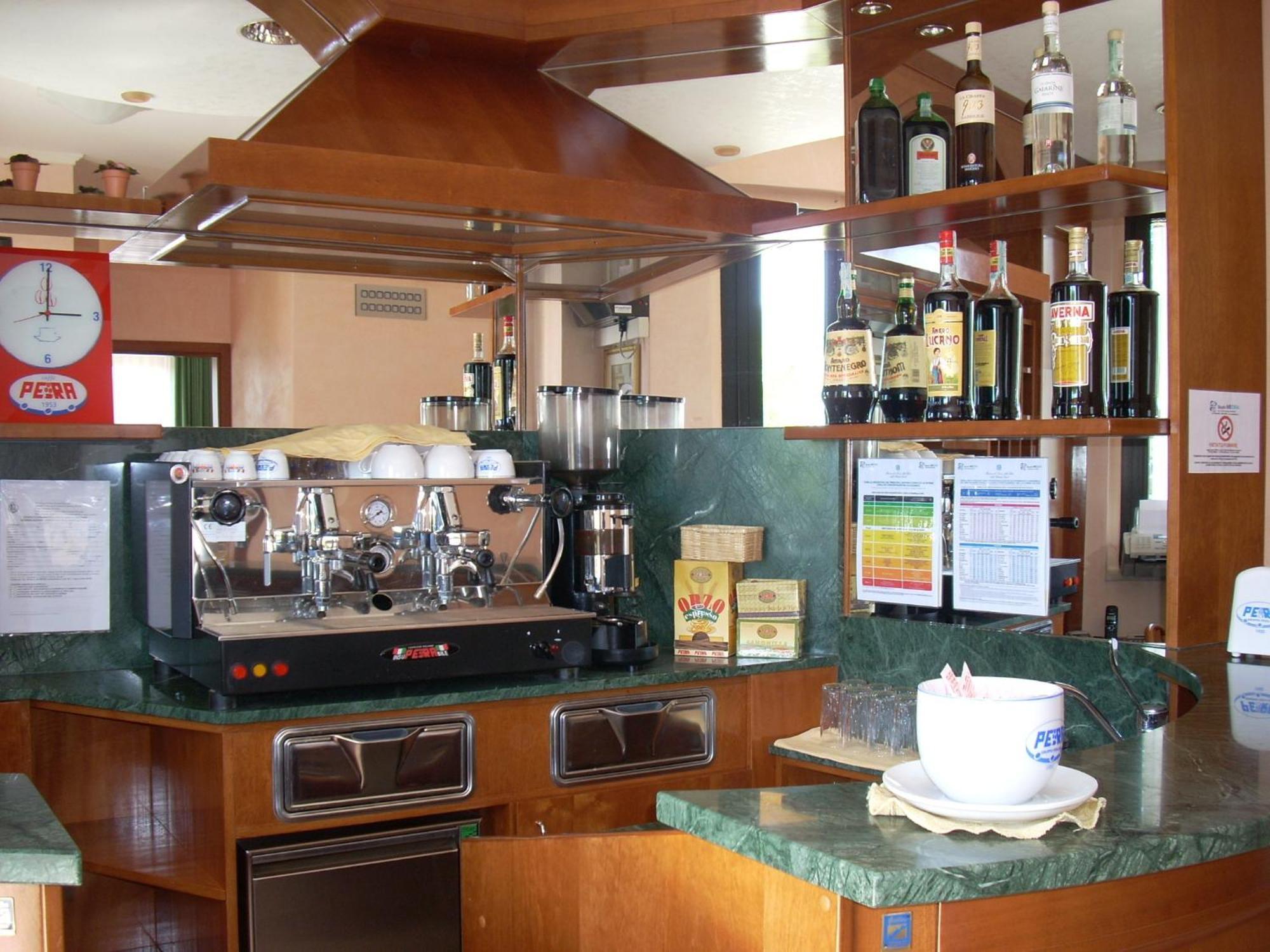 Hotel Margherita ซานโจวานนี โรตอนโด ภายนอก รูปภาพ